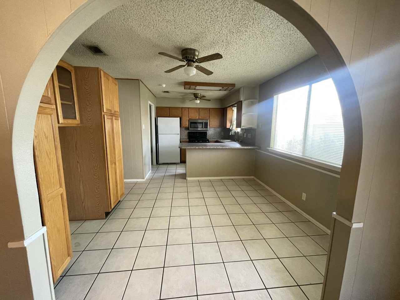 3837 Sandstone Rd - Photo 5 of 14