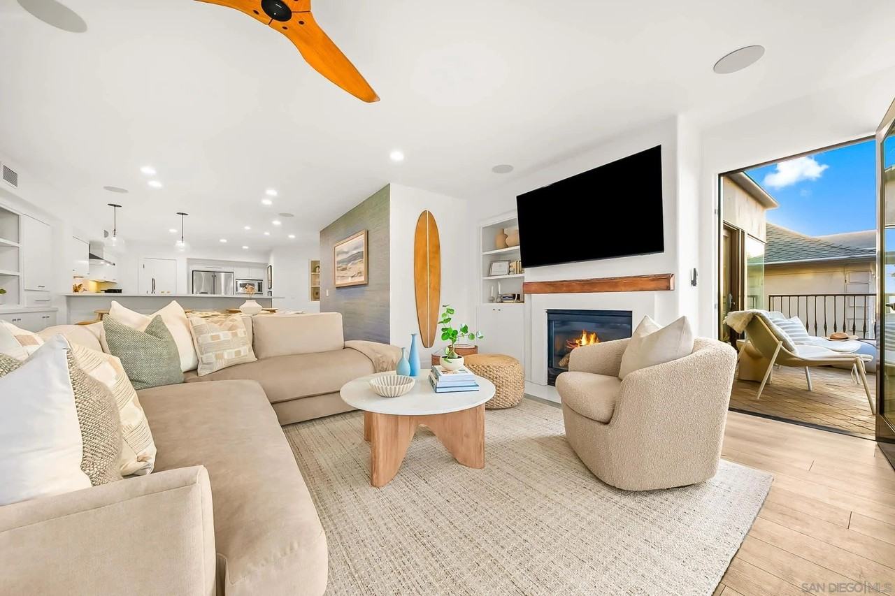 229 Bonair St - Photo 5 of 50