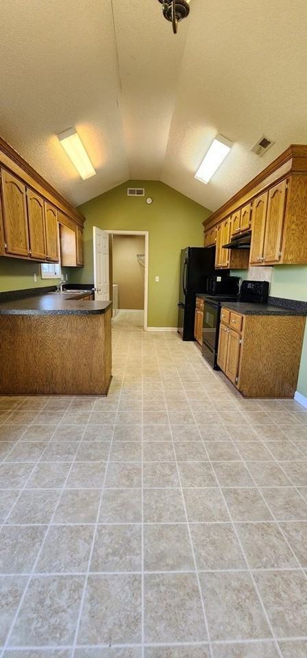 3599 Drayton Dr - Photo 5 of 27