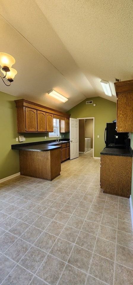 3599 Drayton Dr - Photo 6 of 27