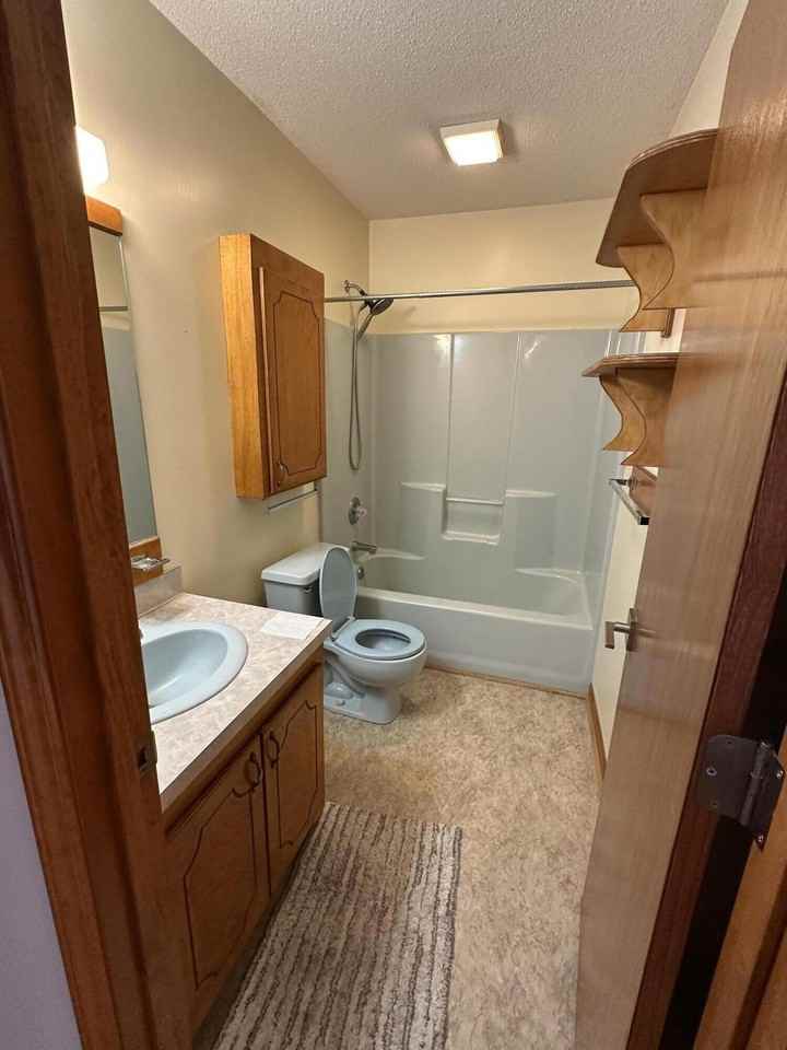 312 Sorin Cir - Photo 4 of 11