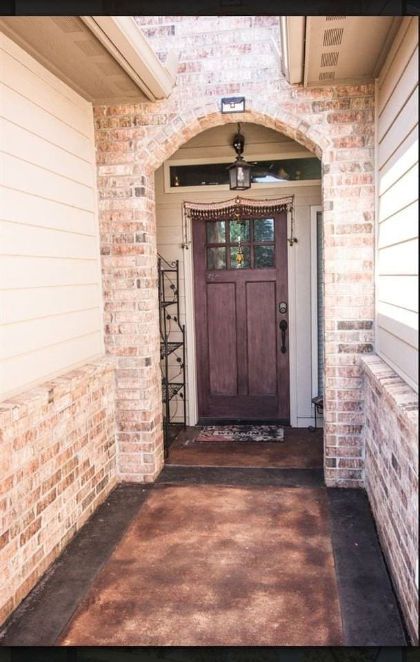 1114 E Connell Ave - Photo 3 of 35