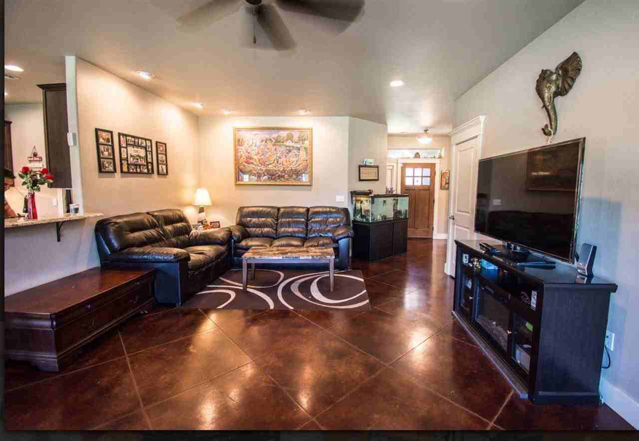 1114 E Connell Ave - Photo 5 of 35