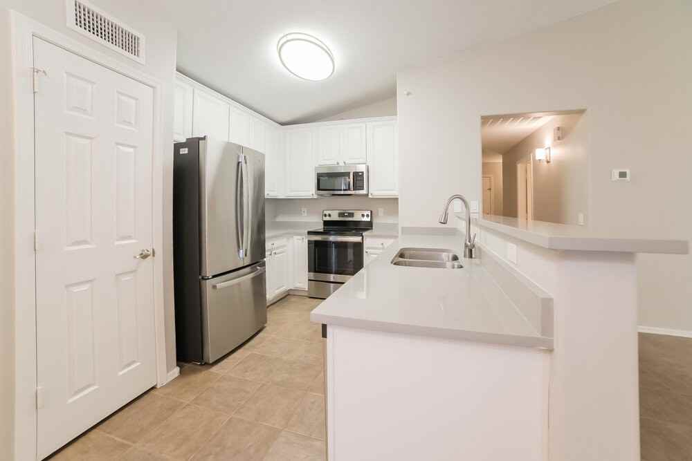 12557 W Mandalay Ln - Photo 6 of 16