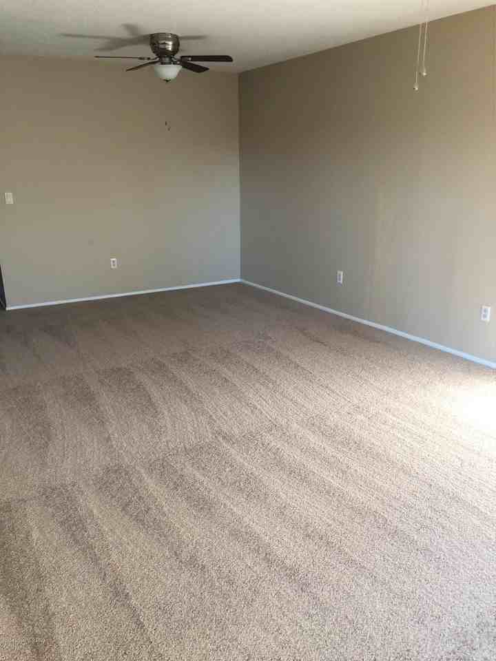 135 Seawind Dr Unit 24 - Photo 3 of 17