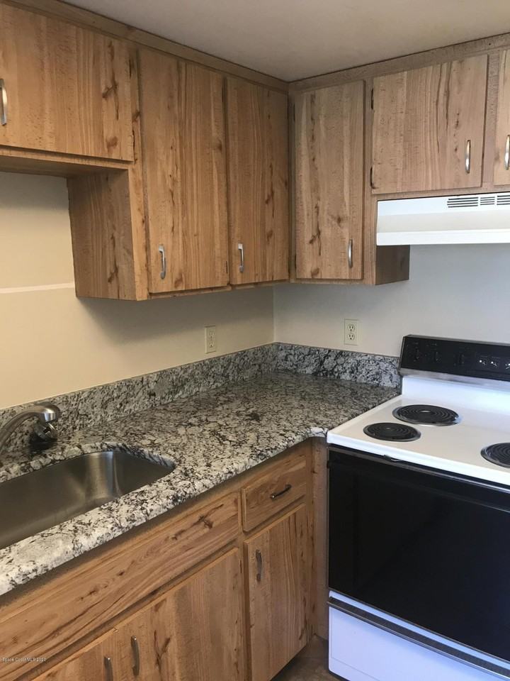 135 Seawind Dr Unit 24 - Photo 6 of 17