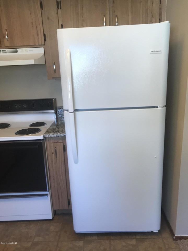 135 Seawind Dr Unit 24 - Photo 7 of 17