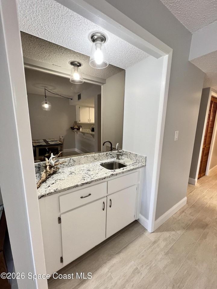 8494 Ridgewood Ave Apt 4405 - Photo 5 of 20