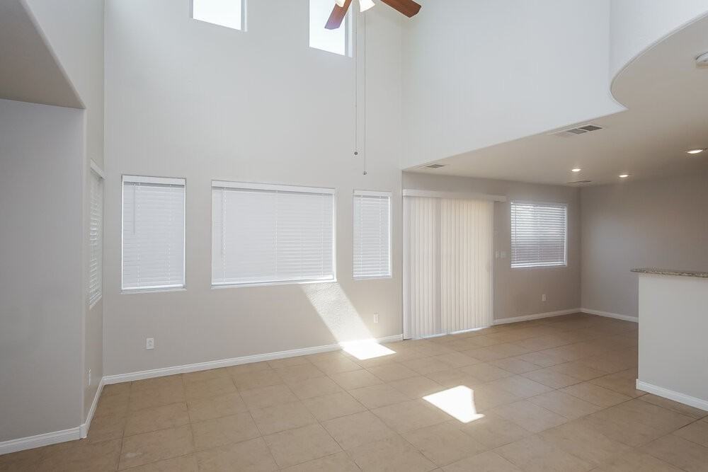 1136 Lilac Charm Ave - Photo 4 of 16