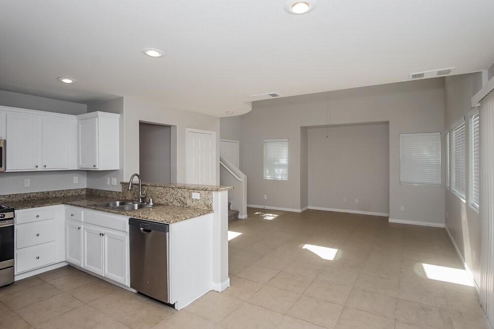 1136 Lilac Charm Ave - Photo 6 of 16