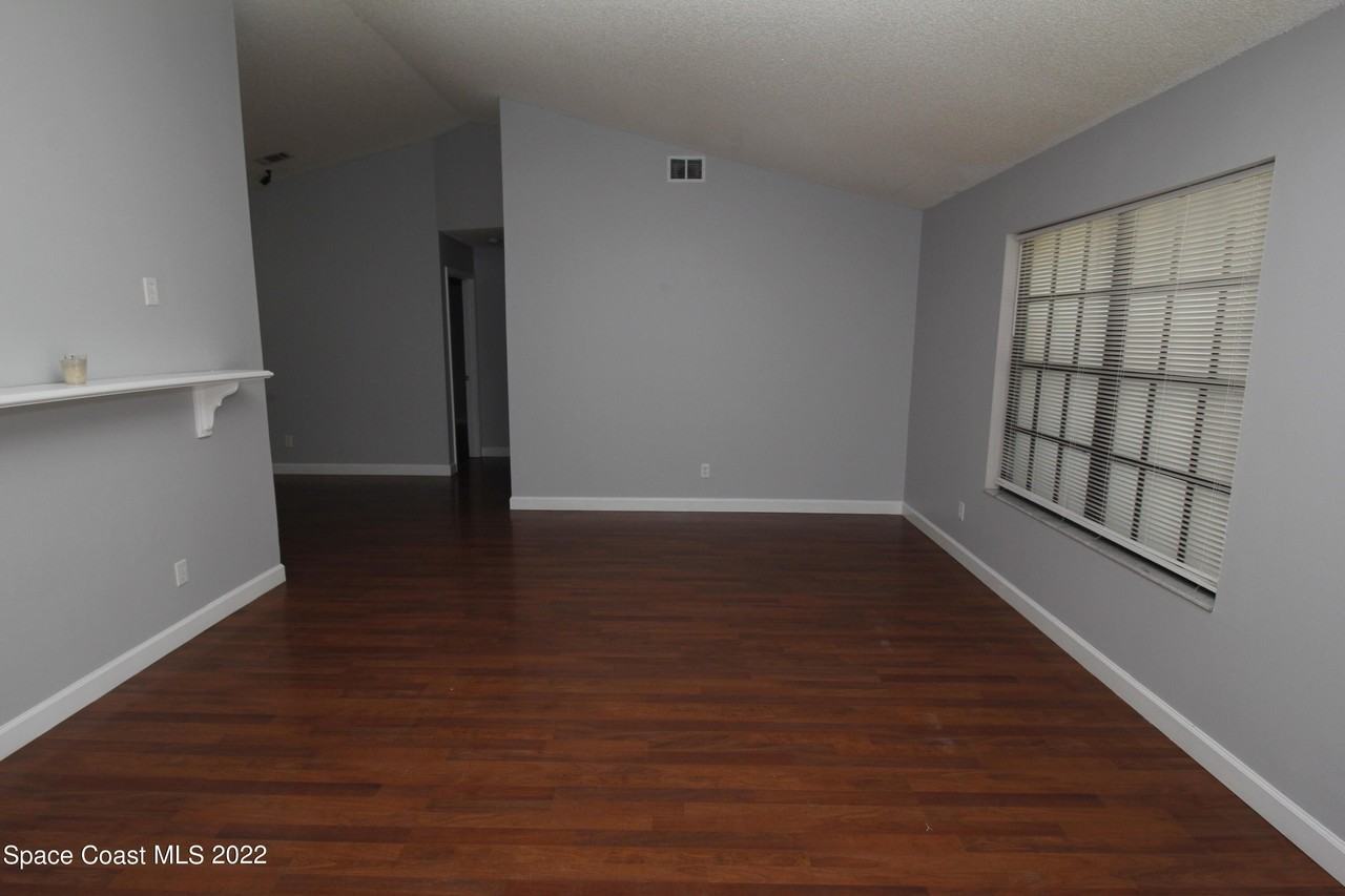 1009 Fairplay Ave Nw - Photo 2 of 20