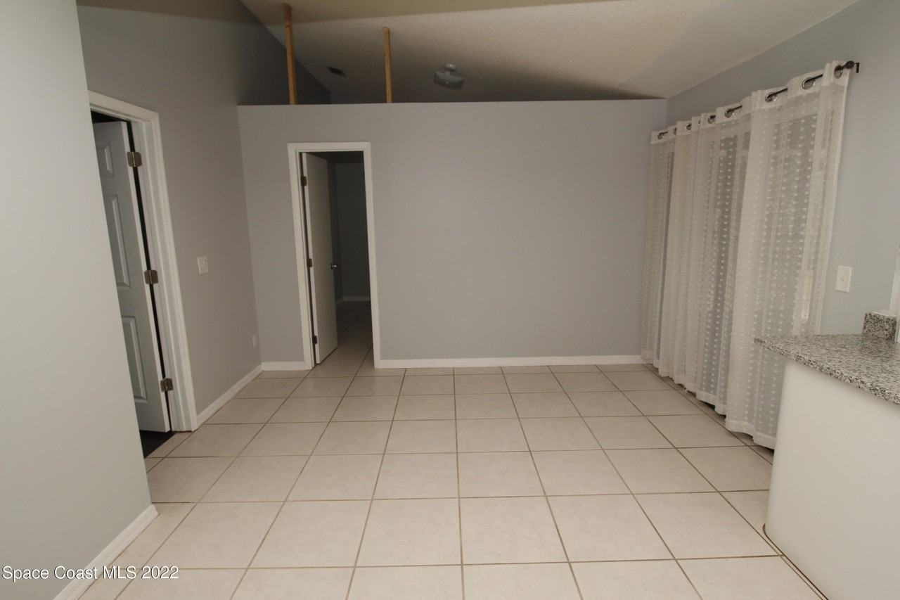 1009 Fairplay Ave Nw - Photo 6 of 20