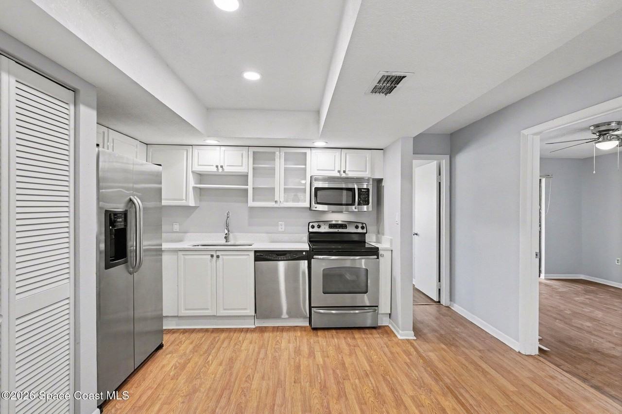 1515 Huntington Ln #128 - Photo 2 of 24