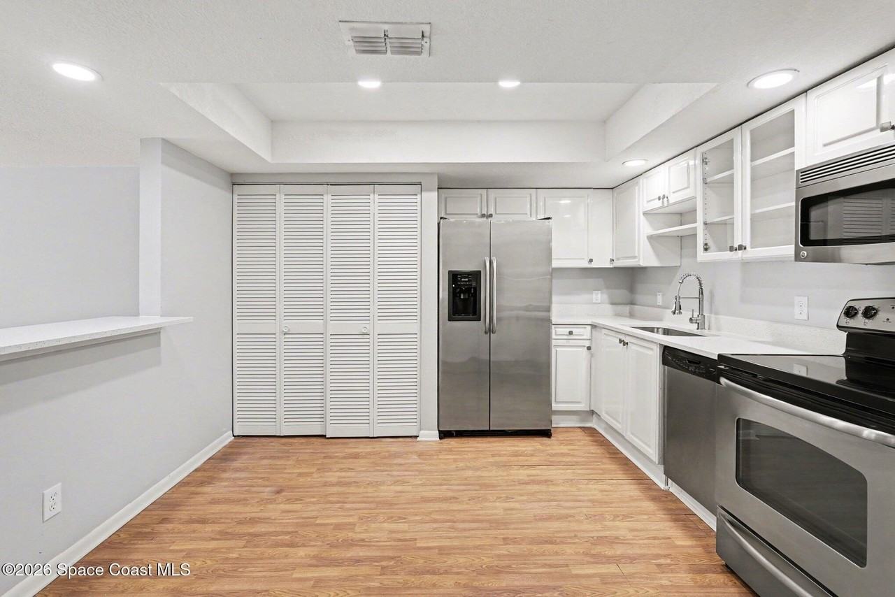 1515 Huntington Ln #128 - Photo 3 of 24
