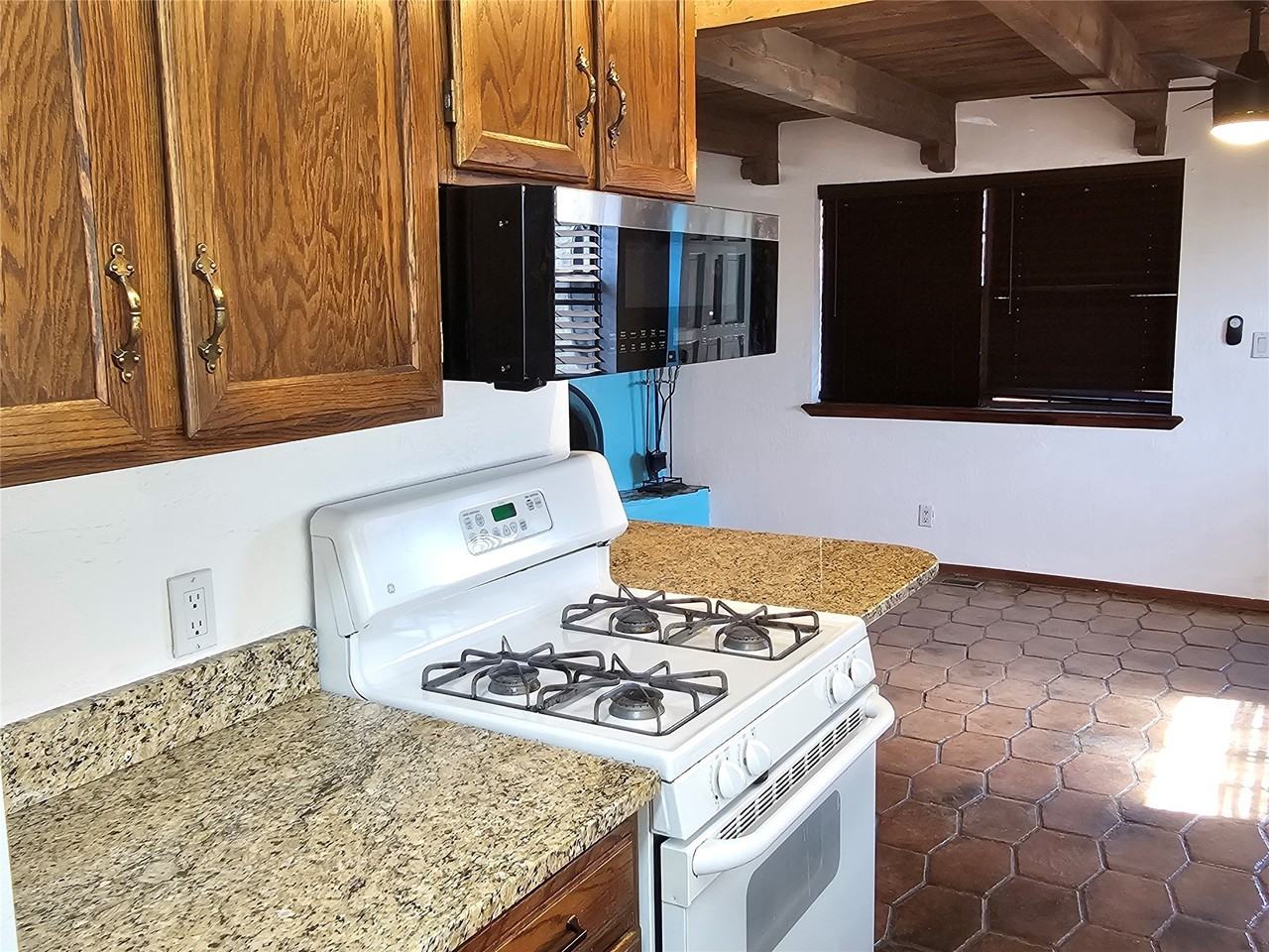 809 Don Diego Ave - Photo 7 of 31