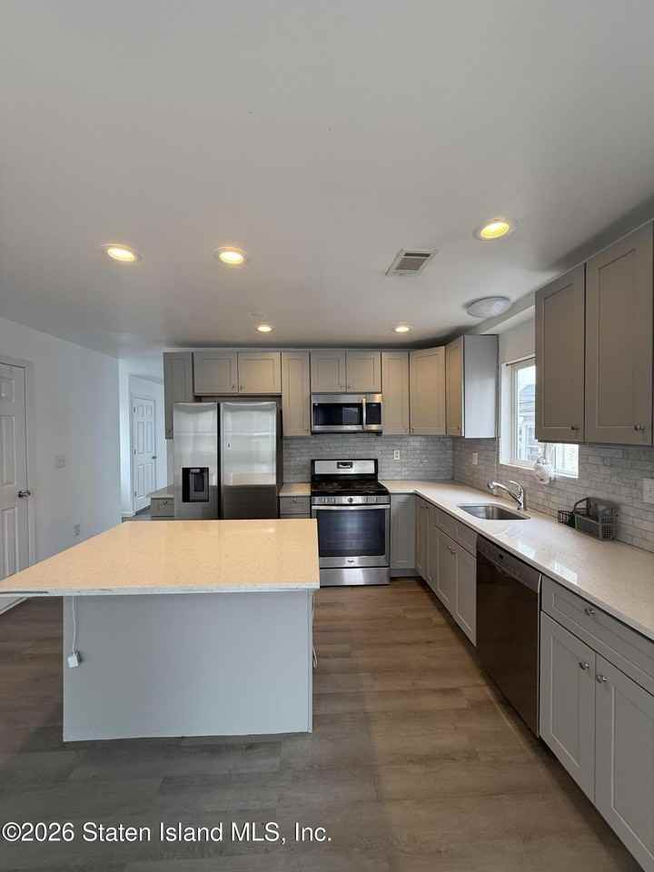 95 Dehart Ave - Photo 2 of 8