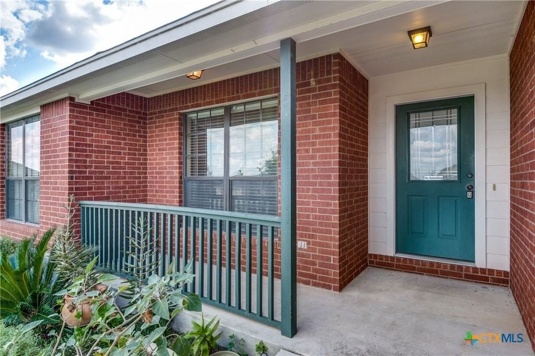 2214 Sun Chase Blvd - Photo 3 of 25