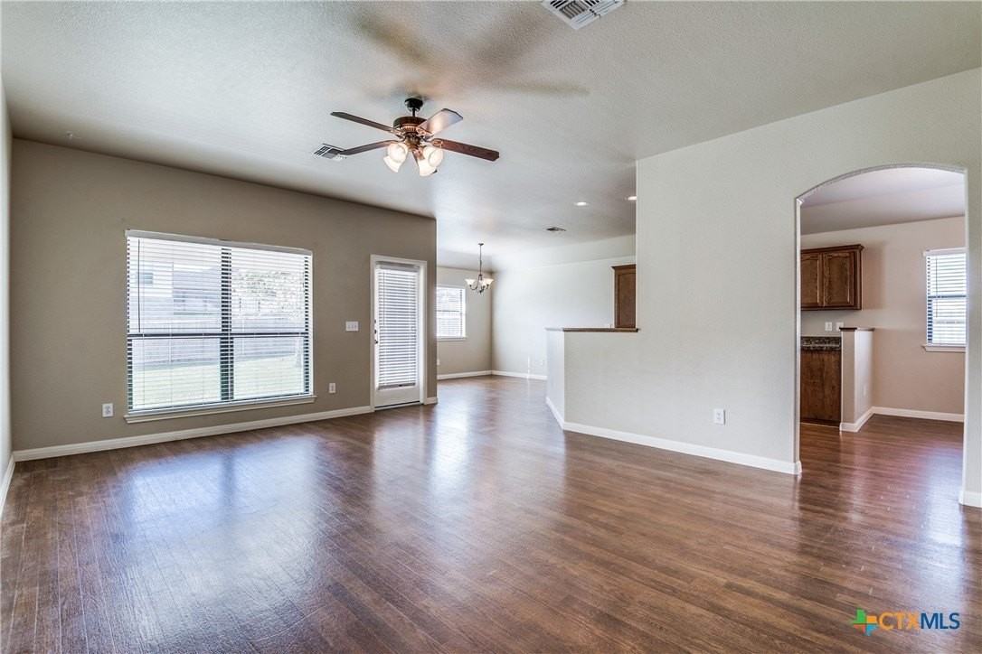 2214 Sun Chase Blvd - Photo 4 of 25