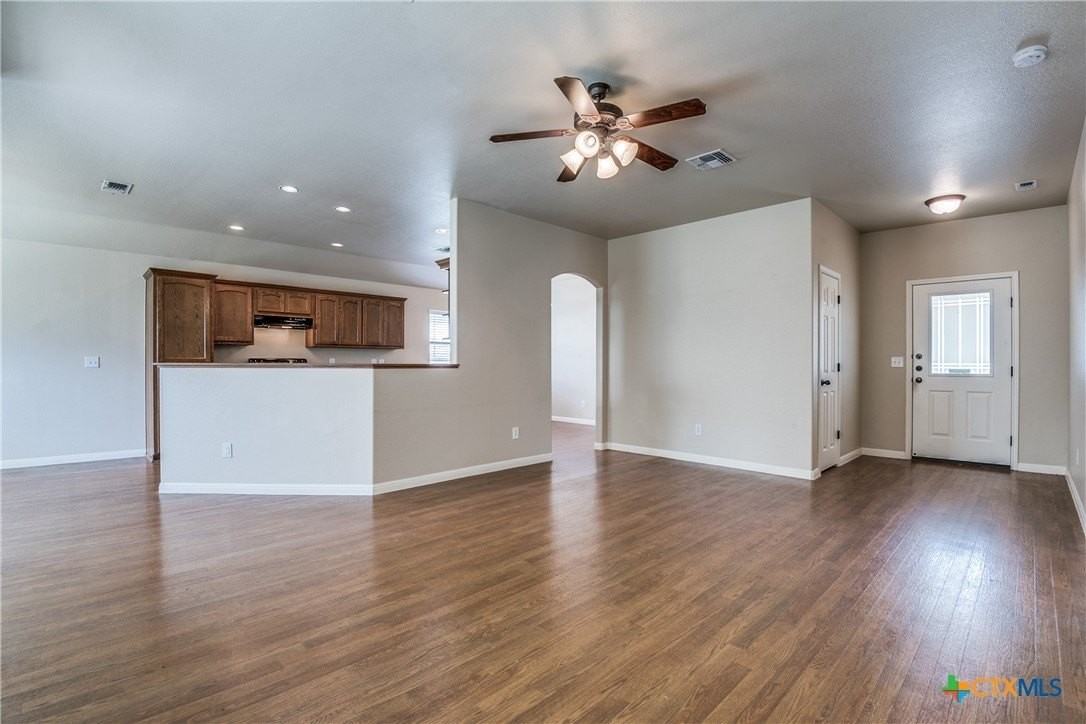 2214 Sun Chase Blvd - Photo 5 of 25