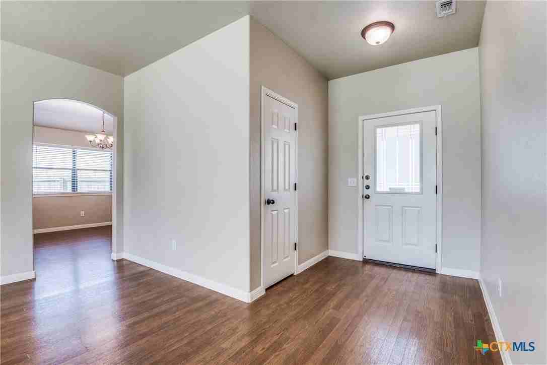 2214 Sun Chase Blvd - Photo 7 of 25