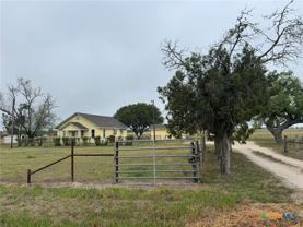 1450 Old Seguin Luling Rd - Photo 1 of 1