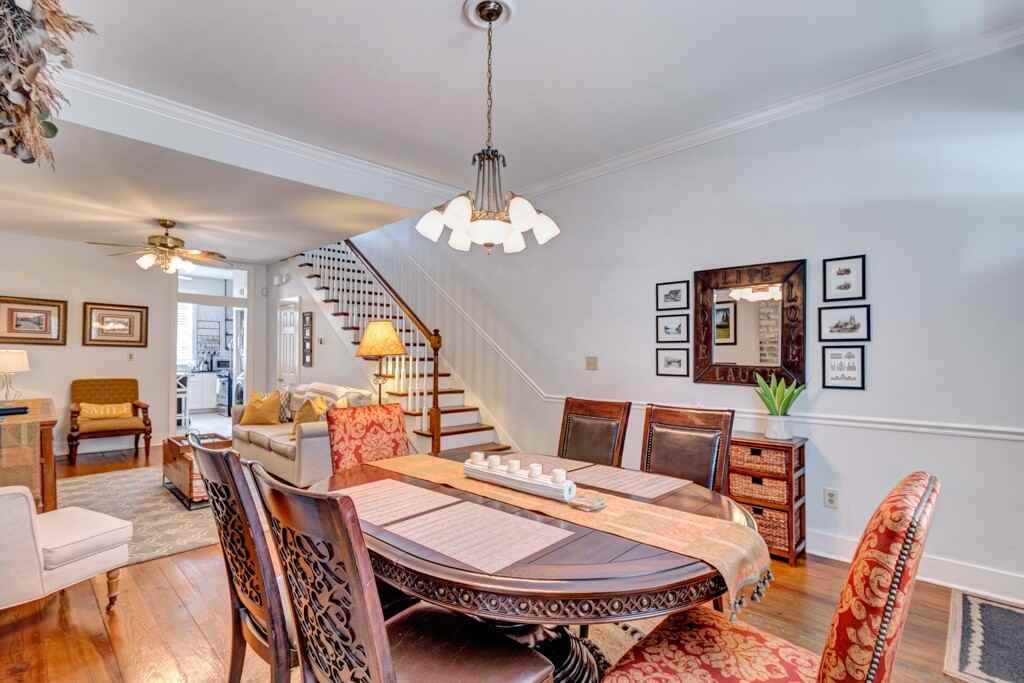 513 E Harris St - Photo 2 of 16