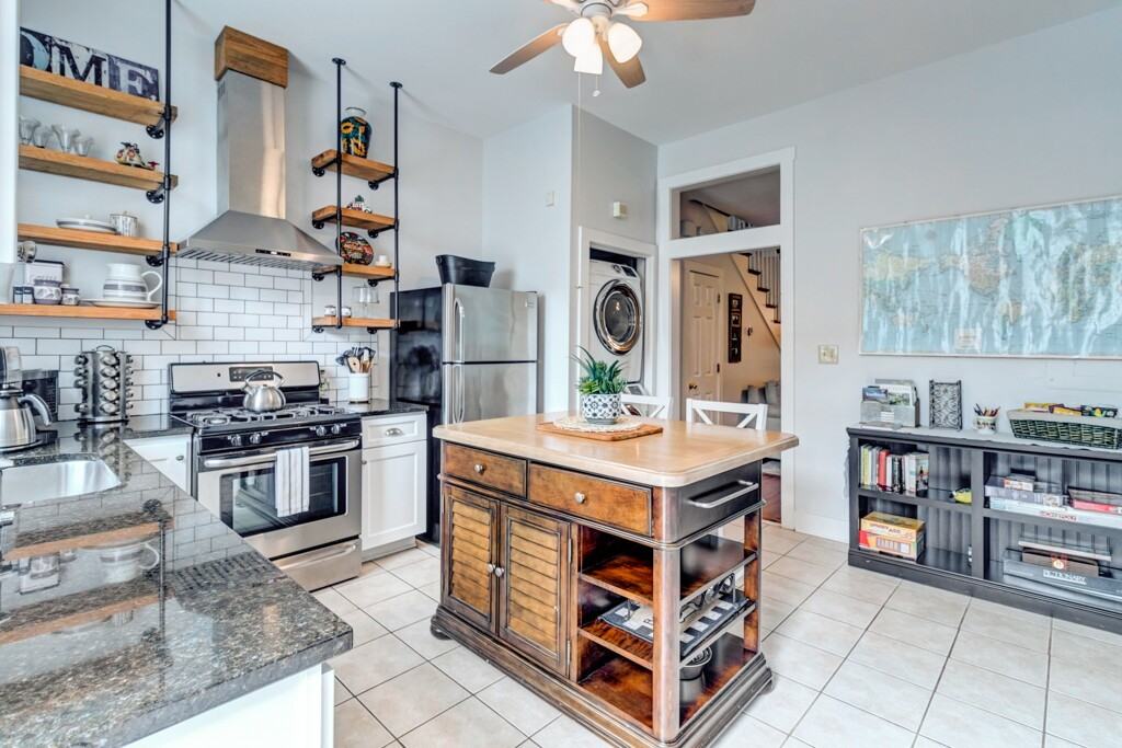 513 E Harris St - Photo 6 of 16