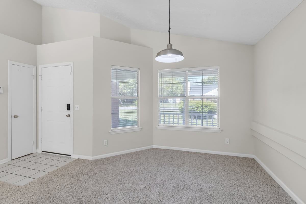 710 Osprey Dr - Photo 4 of 36