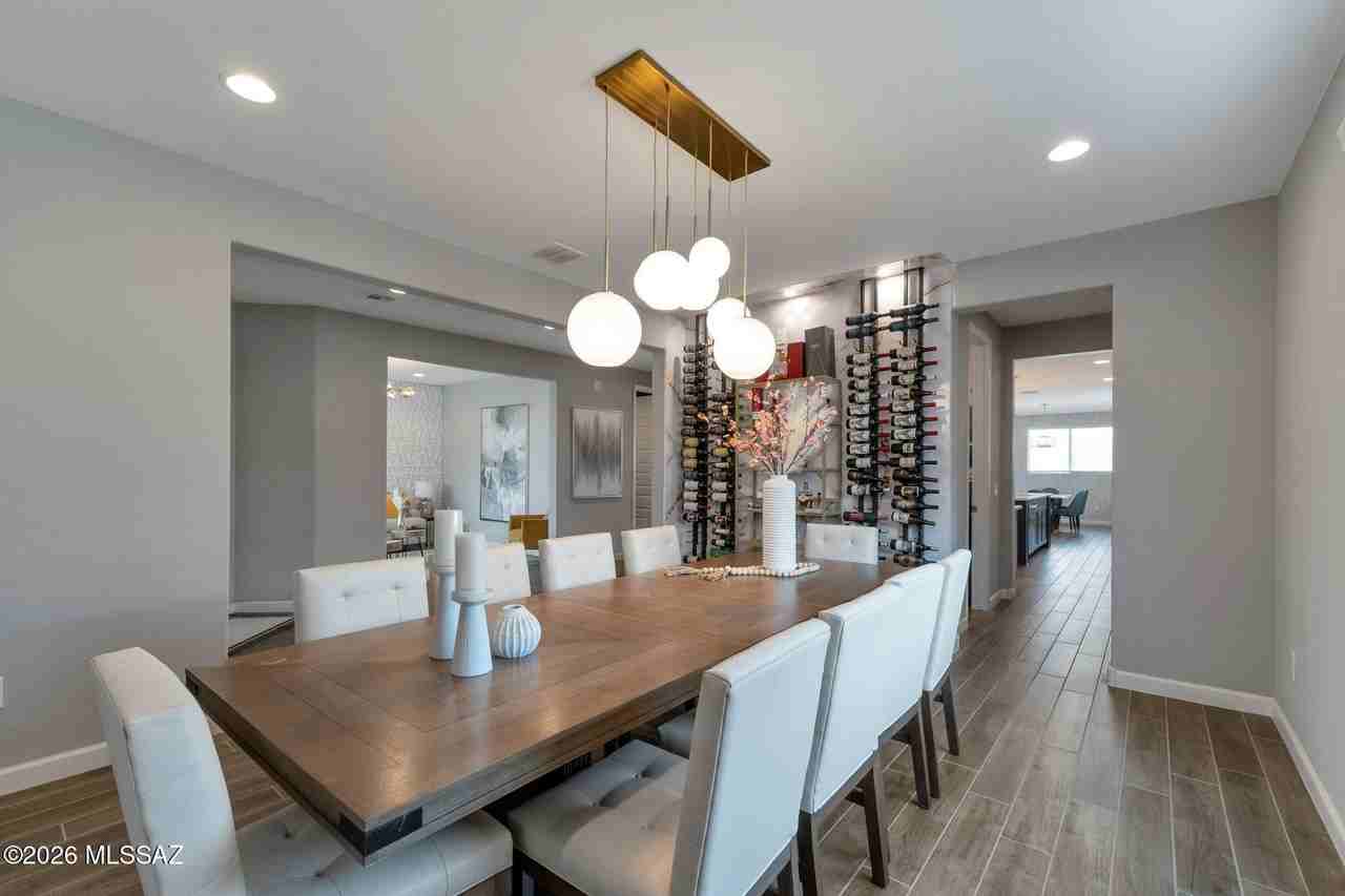 953 E Silver Ray Dr - Photo 4 of 36