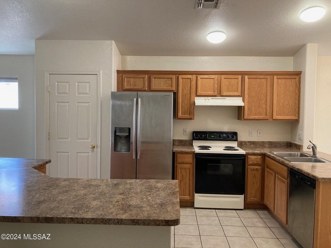 9675 E Belasco Loop - Photo 3 of 17