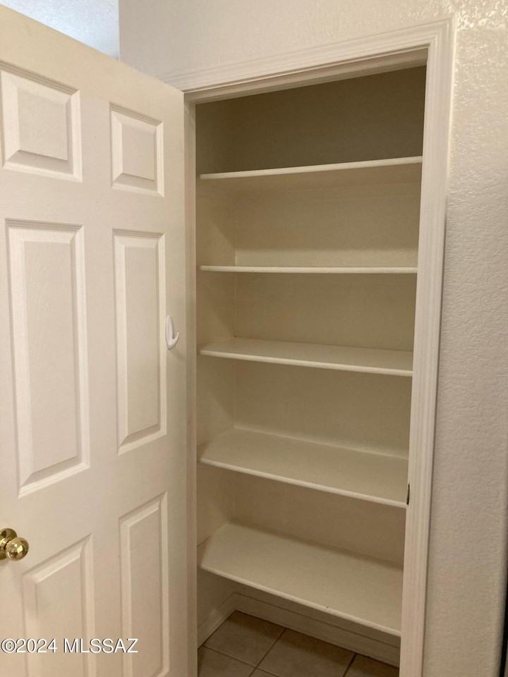 9675 E Belasco Loop - Photo 4 of 17