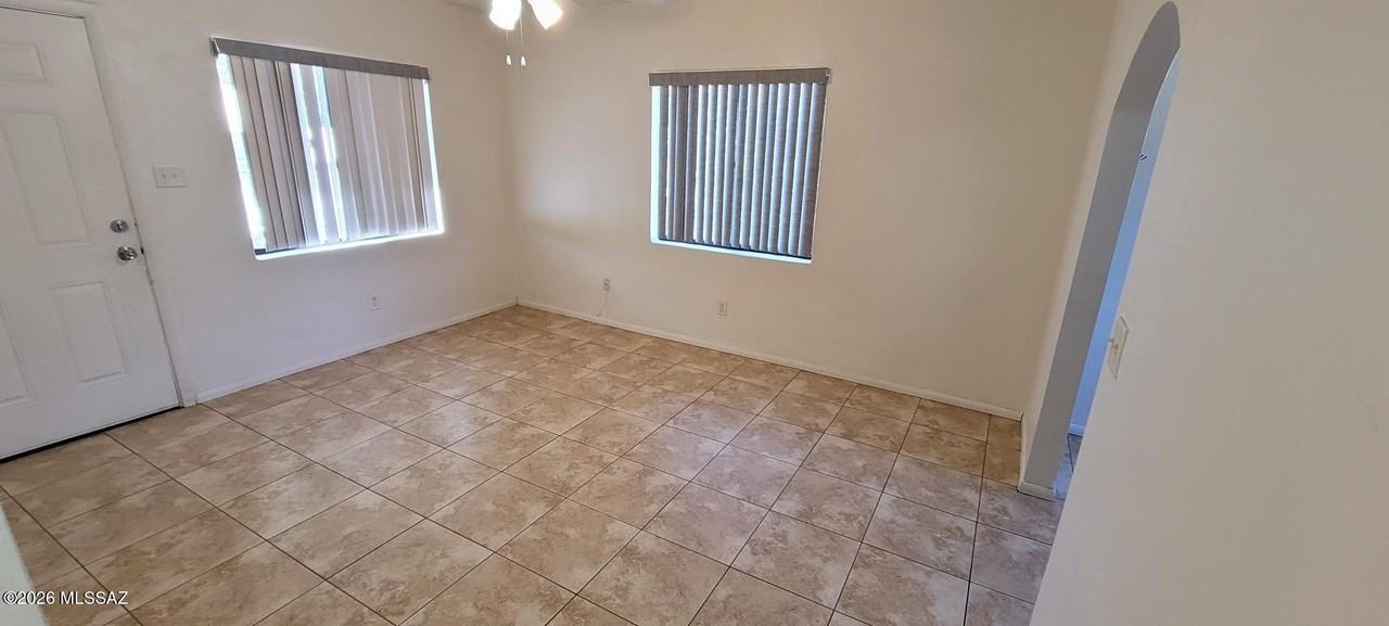 1026 N Catalina Ave - Photo 2 of 7