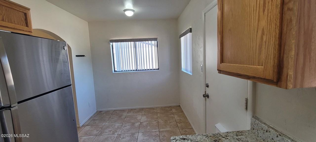 1026 N Catalina Ave - Photo 5 of 7