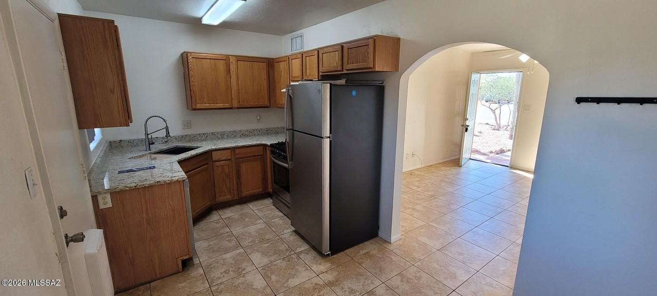 1026 N Catalina Ave - Photo 6 of 7