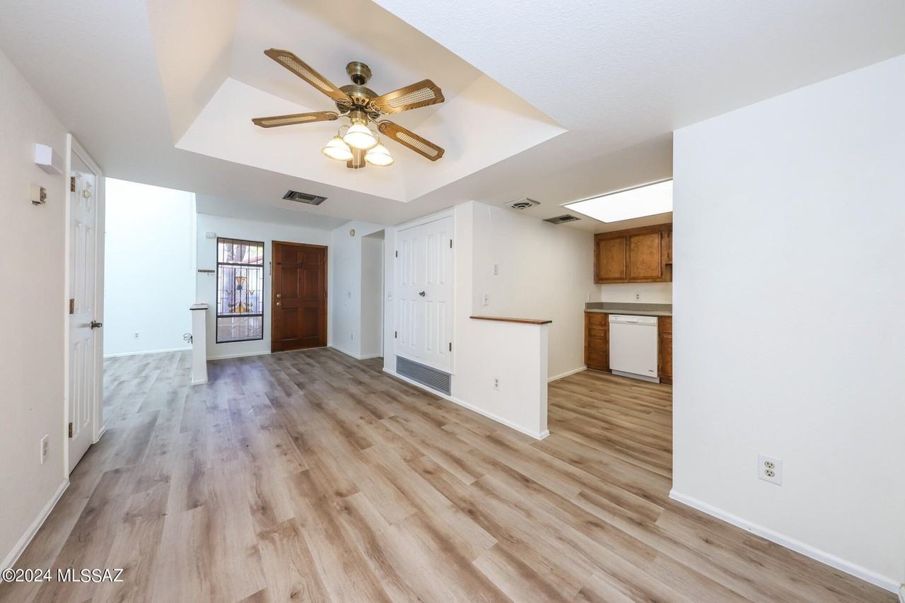 8271 N Oracle Rd Apt 250 - Photo 7 of 25