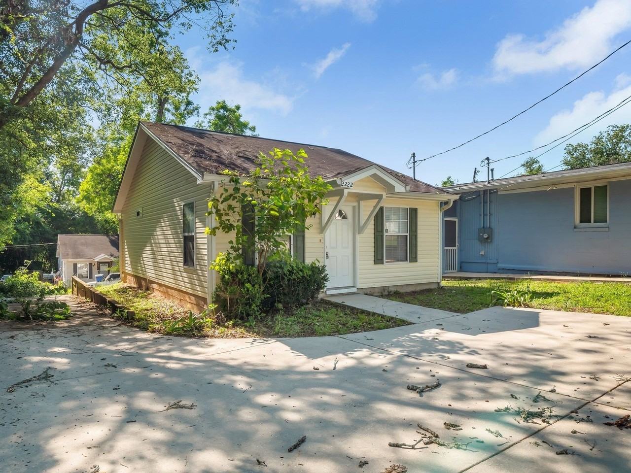 2222 Saint Marks St - Photo 4 of 20