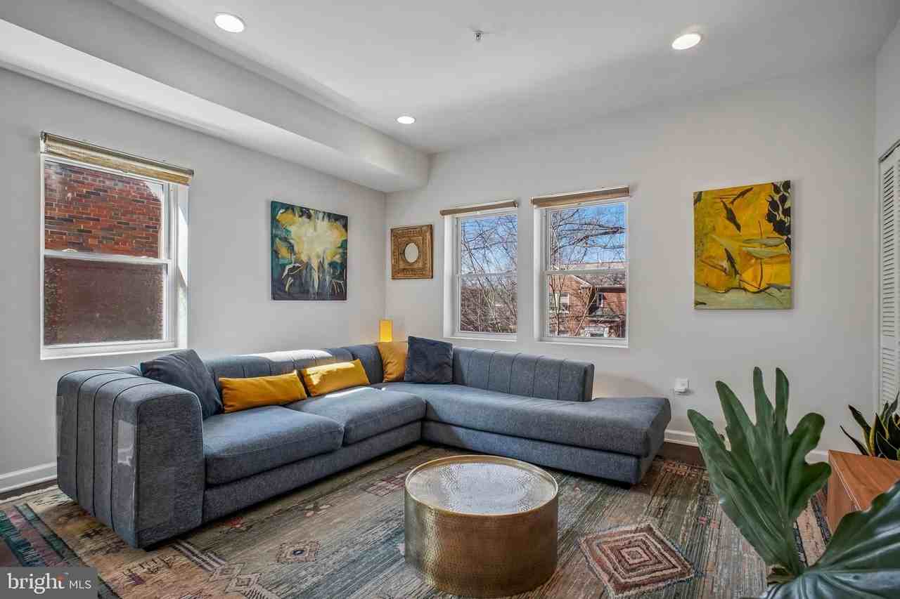 1346 Nicholson St Nw Apt 202 - Photo 3 of 24