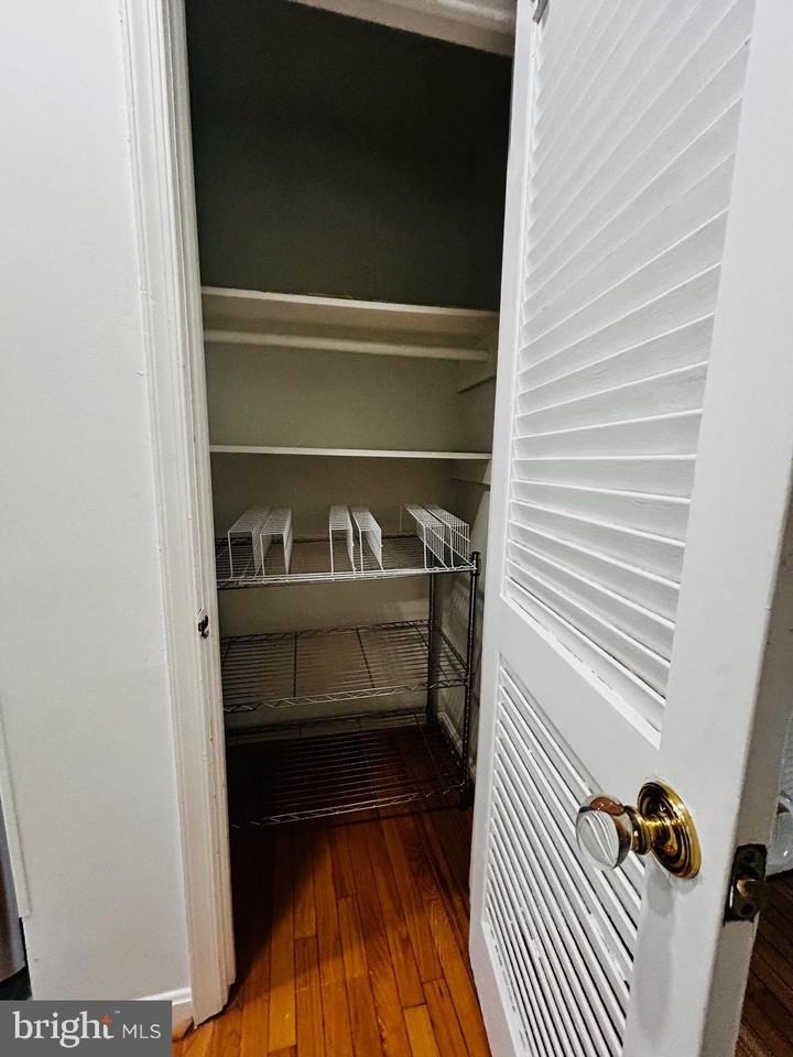 225 10th St Ne #1 - Photo 6 of 14