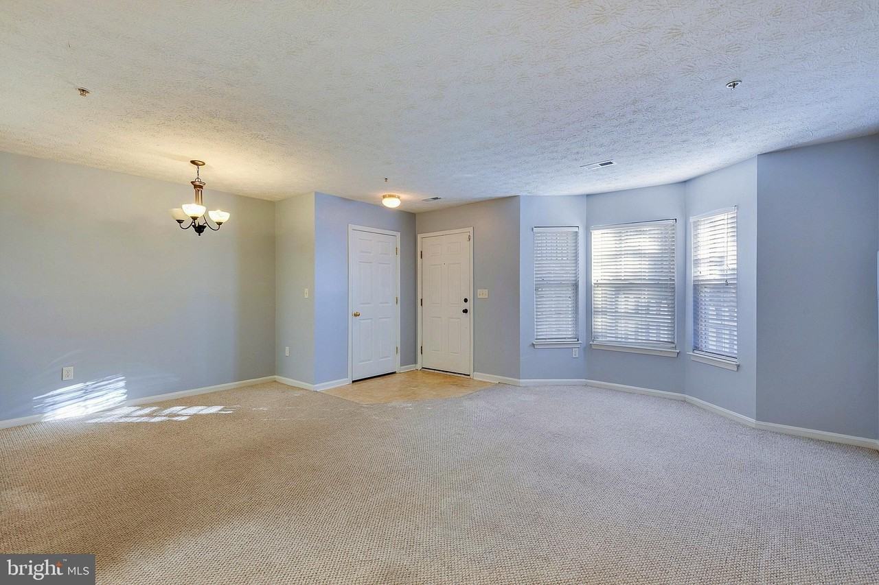 8055 Brookstone Ct - Photo 4 of 18