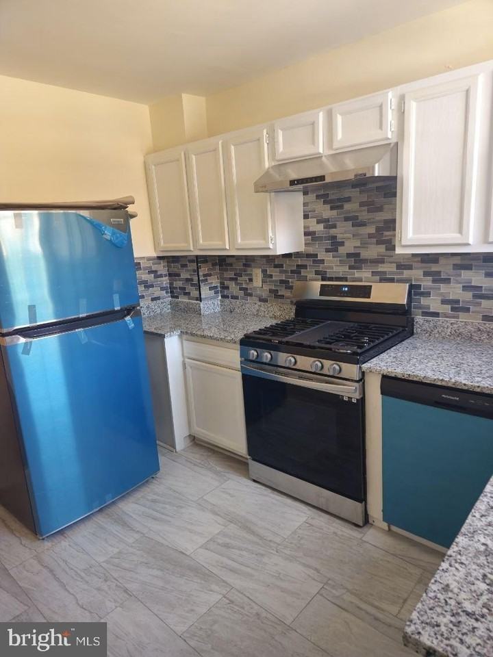 3914 Gelston Dr - Photo 3 of 28