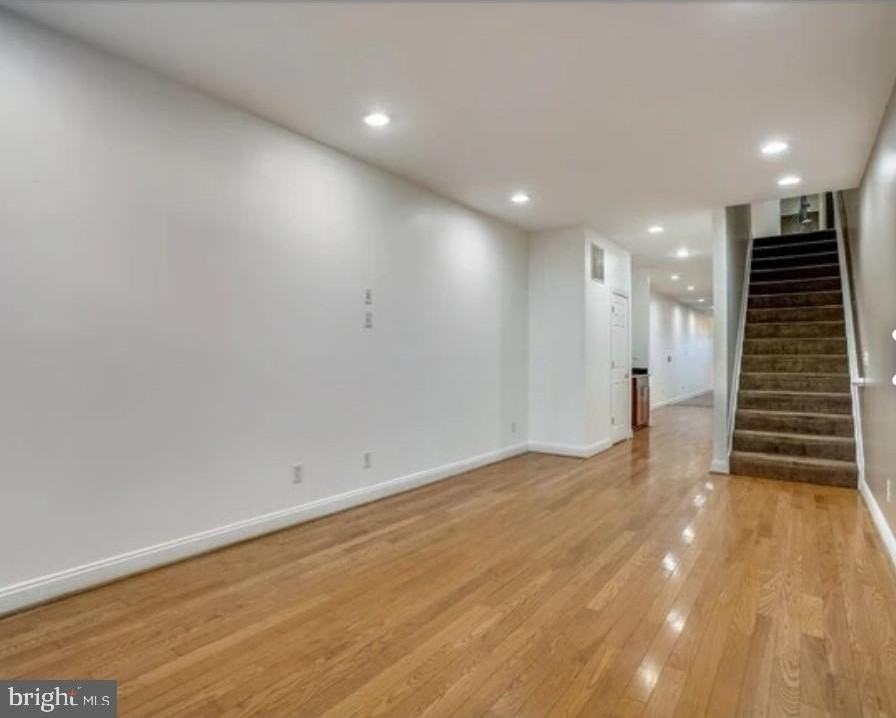 111 E Cross St - Photo 5 of 36