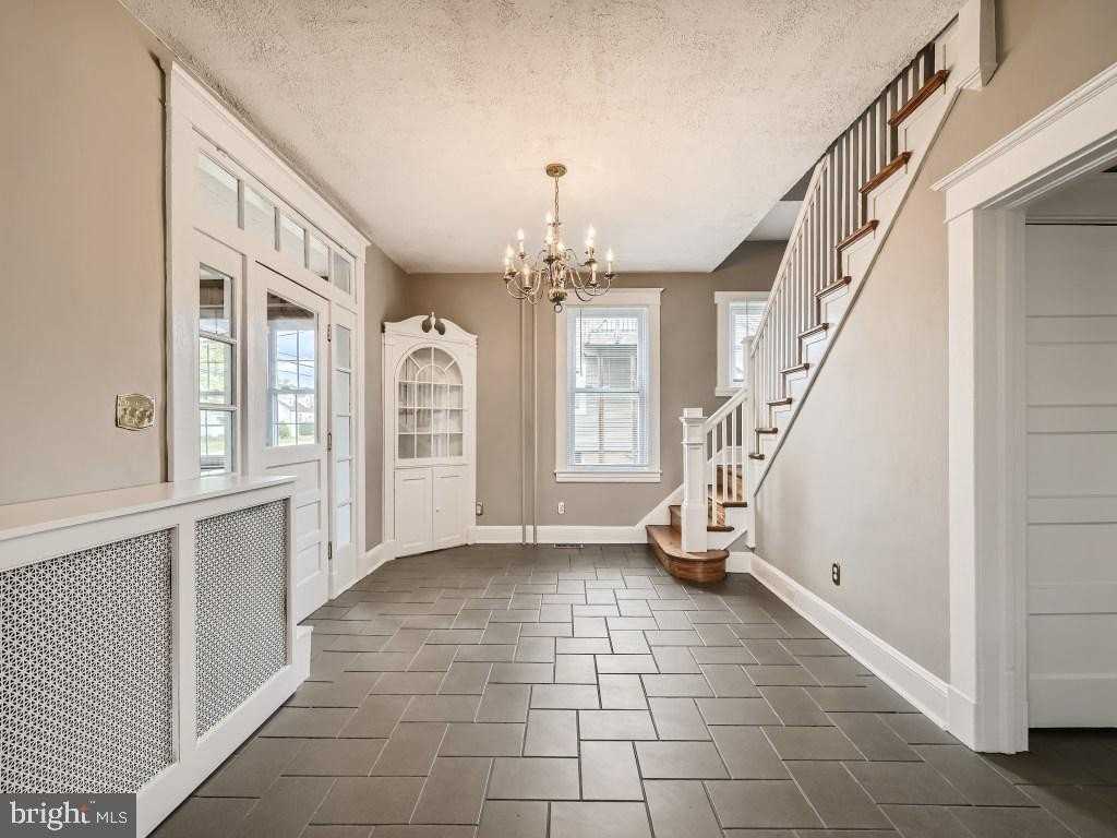 3201 E Joppa Rd - Photo 4 of 28