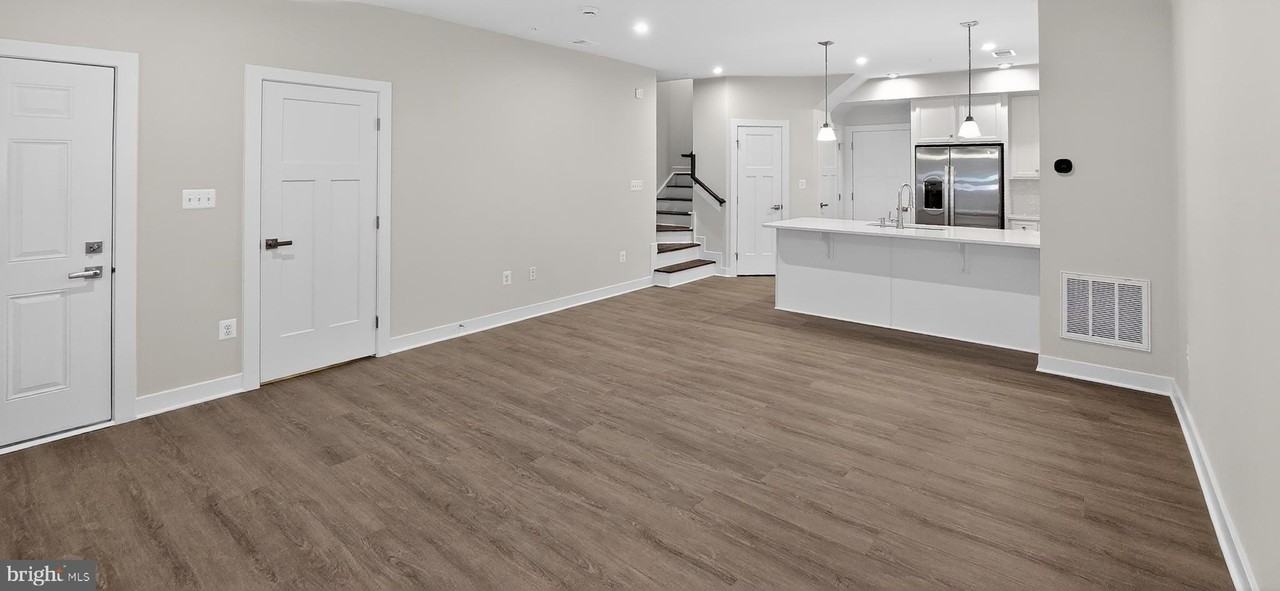 2542 Verona Pl Unit A - Photo 5 of 27