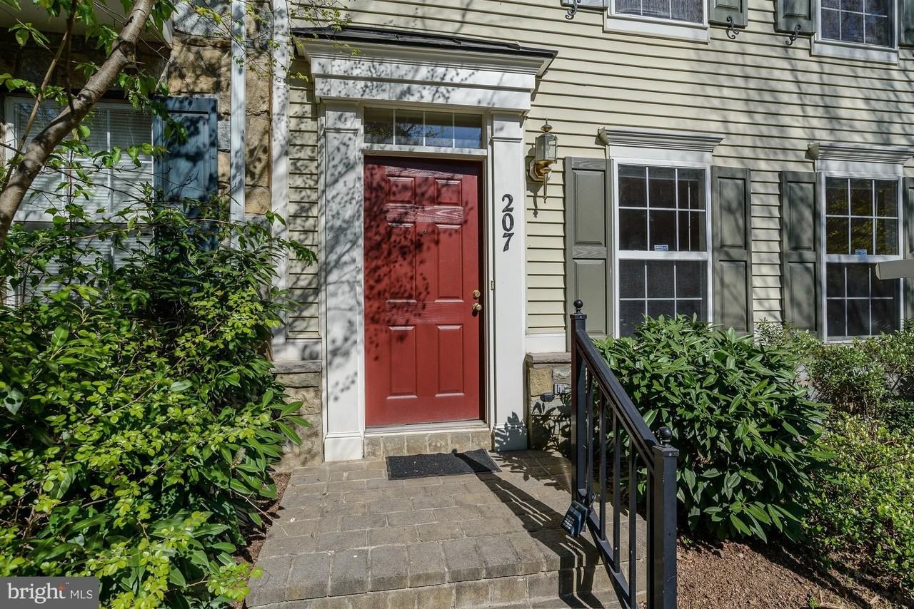 207 Garden View Way - Photo 4 of 50