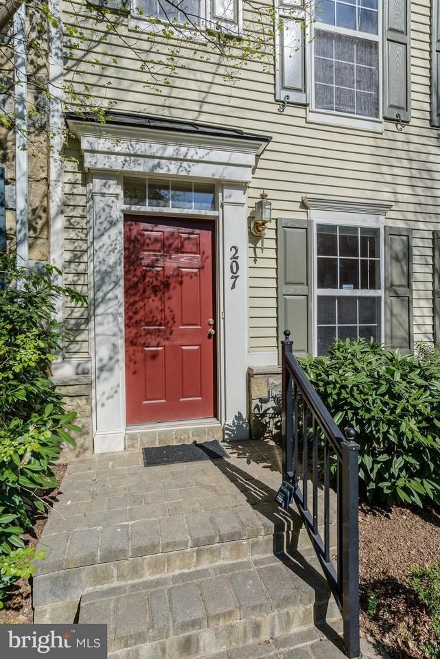 207 Garden View Way - Photo 5 of 50