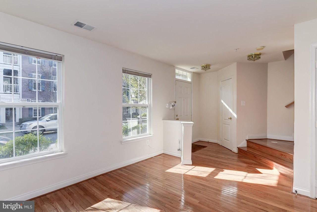 207 Garden View Way - Photo 6 of 50