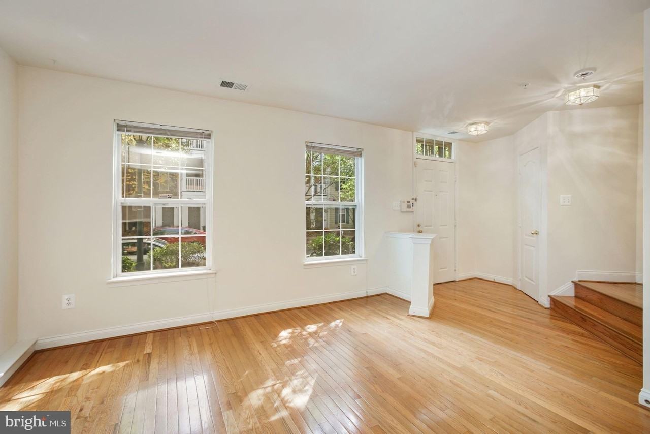 207 Garden View Way - Photo 7 of 50