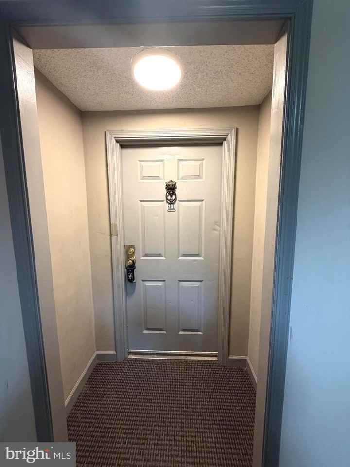 15 Pickering Ct #201 - Photo 3 of 22