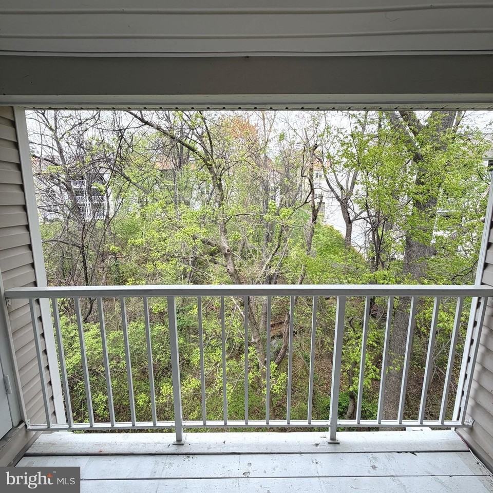 15 Pickering Ct #201 - Photo 7 of 22