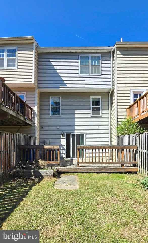 3 Birdseye Ct - Photo 3 of 24